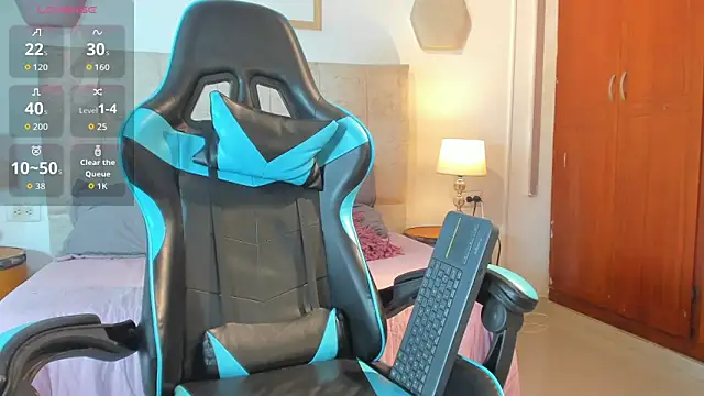 Snapshot of _maria_foxx_ chatting on 04.06.26 maria foxx online show from 04.06.26