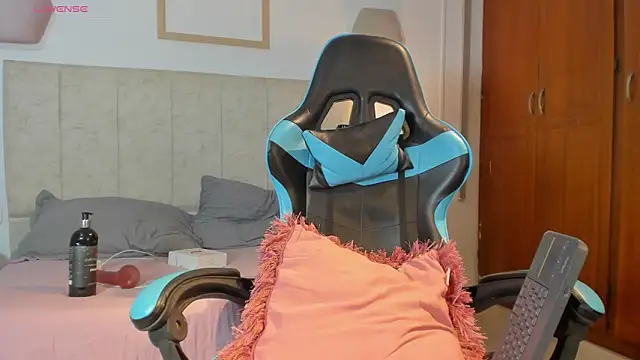 Snapshot of _maria_foxx_ chatting on 04.07.26 maria foxx online show from 04.07.26