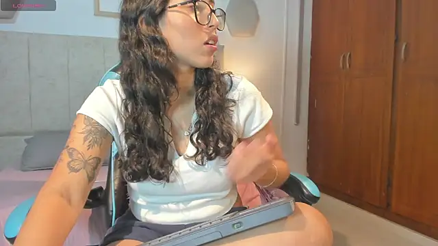 Snapshot of _maria_foxx_ chatting on 04.14.26 maria foxx online show from 04.14.26