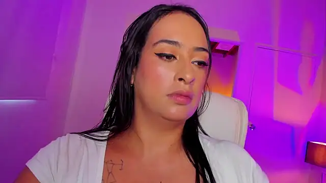 DaniRousse online show from 12.18.24