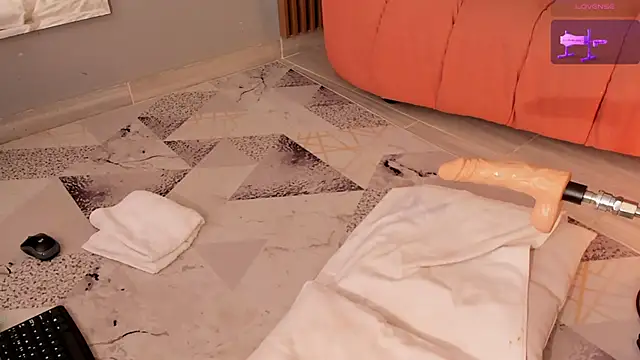 Snapshot of Eilin_clio chatting on 01.06.25 Eilin clio online show from 01.06.25