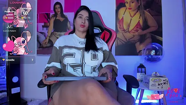 vaiolet triana online show from 11.19.25