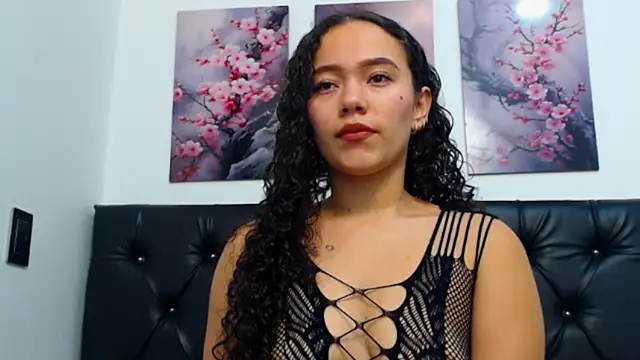 Snapshot of amaranta_f00x chatting on 11.20.25 amaranta f00x online show from 11.20.25