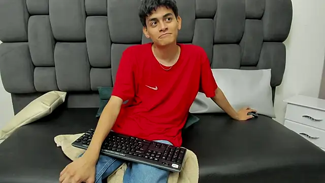 Yef Thin online show from 02.26.25