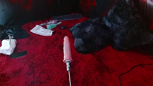 Raven Whisper online show from 02.13.25