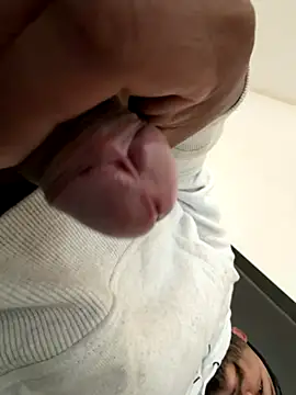 Snapshot of joselo8888 chatting on 12.02.25 joselo8888 online show from 12.02.25