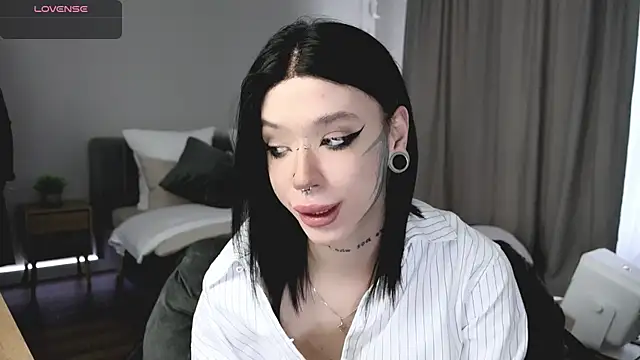 Dasha M online show from 04.10.26