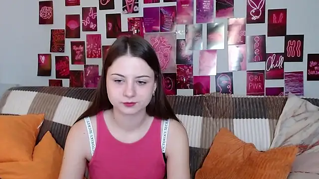 Snapshot of MilanaRoza chatting on 02.02.25 MilanaRoza online show from 02.02.25