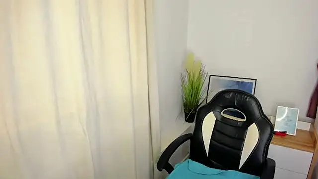 MissJudith online show from 02.15.26