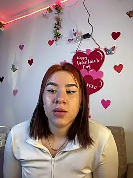 Im Valen Cute online show from 02.08.25