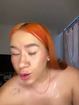 Im Valen Cute online show from 03.06.25