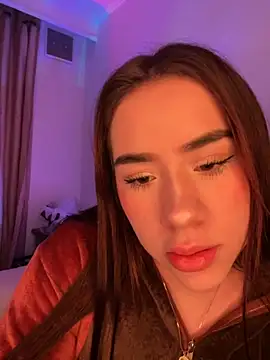 Im Valen Cute online show from 10.23.25