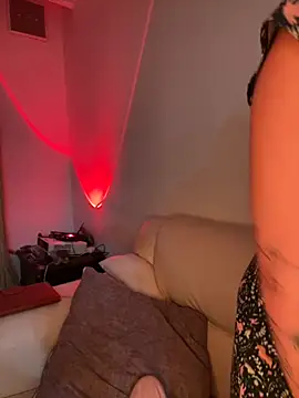 Im Valen Cute online show from 11.12.25