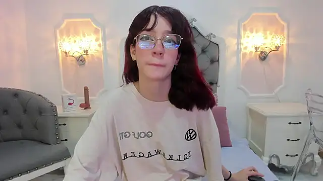 Snapshot of Nastya_Fantasy chatting on 02.25.25 Nastya Fantasy online show from 02.25.25