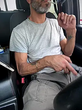 Snapshot of KBD85 chatting on 10.18.25 KBD85 online show from 10.18.25