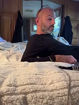 Snapshot of KBD85 chatting on 10.23.25 KBD85 online show from 10.23.25