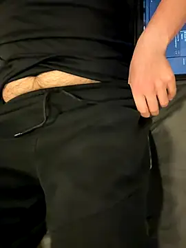 Snapshot of Dan8736 chatting on 11.06.25 Dan8736 online show from 11.06.25