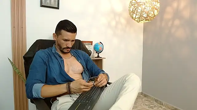 Snapshot of Reiko_85_ chatting on 02.07.25 Reiko 85 online show from 02.07.25