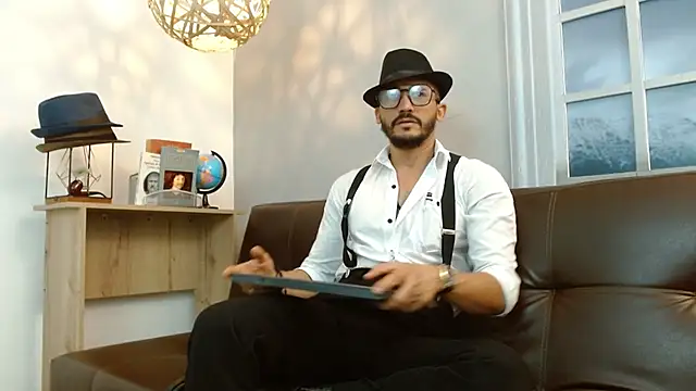 Snapshot of Reiko_85_ chatting on 03.19.25 Reiko 85 online show from 03.19.25