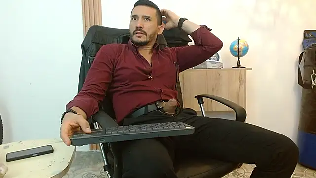 Snapshot of Reiko_85_ chatting on 10.02.25 Reiko 85 online show from 10.02.25