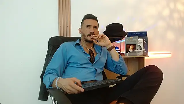 Snapshot of Reiko_85_ chatting on 11.27.25 Reiko 85 online show from 11.27.25