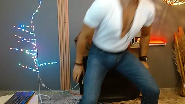 Snapshot of Reiko_85_ chatting on 02.07.26 Reiko 85 online show from 02.07.26