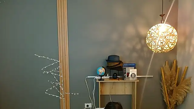 Snapshot of Reiko_85_ chatting on 02.13.26 Reiko 85 online show from 02.13.26