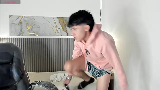 Dyla n18 online show from 04.08.26