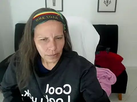 Milf karlye online show from 02.01.25