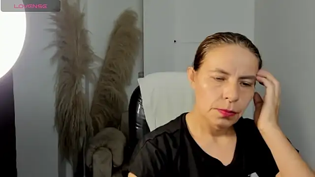 Milf karlye online show from 04.15.26