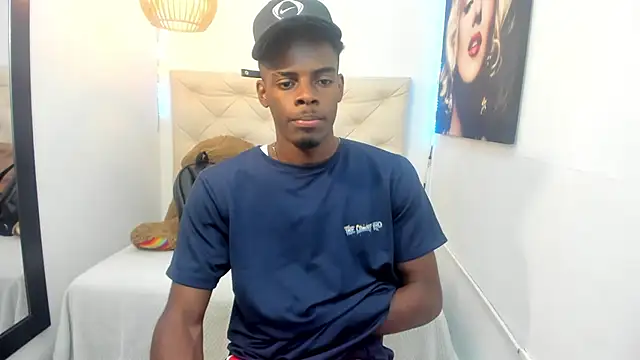 Snapshot of royce_ebony chatting on 09.26.25 royce ebony online show from 09.26.25