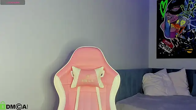 Jennifer Wadee online show from 12.23.25