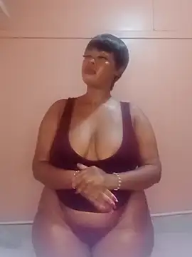 Luciouslips00 online show from 06.06.26
