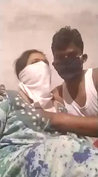 Desi SexyCoupleF online show from 02.18.25