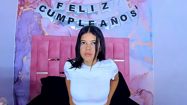 Snapshot of LizzMartin chatting on 01.30.25 LizzMartin online show from 01.30.25