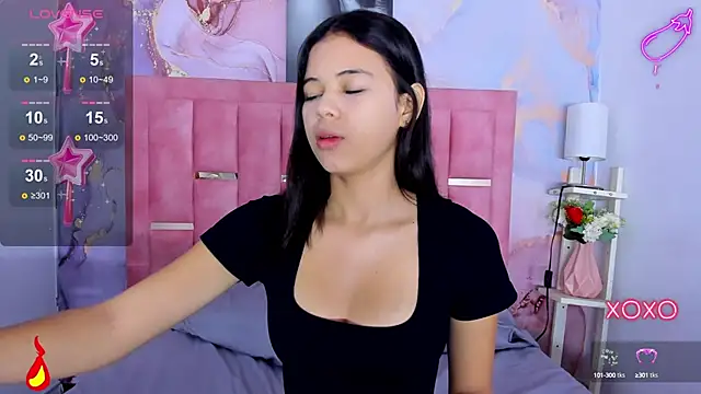 Snapshot of LizzMartin chatting on 02.23.25 LizzMartin online show from 02.23.25