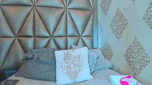 Corina Taylor  online show from 01.07.26