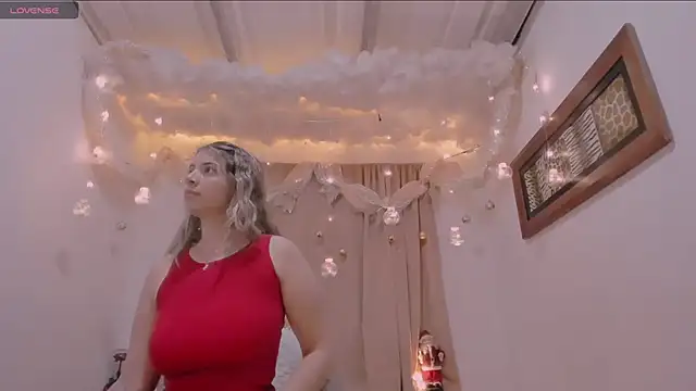 Snapshot of Lauu_G chatting on 12.05.24 Lauu G online show from 12.05.24