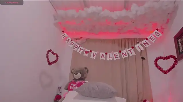 Snapshot of Lauu_G chatting on 02.04.25 Lauu G online show from 02.04.25