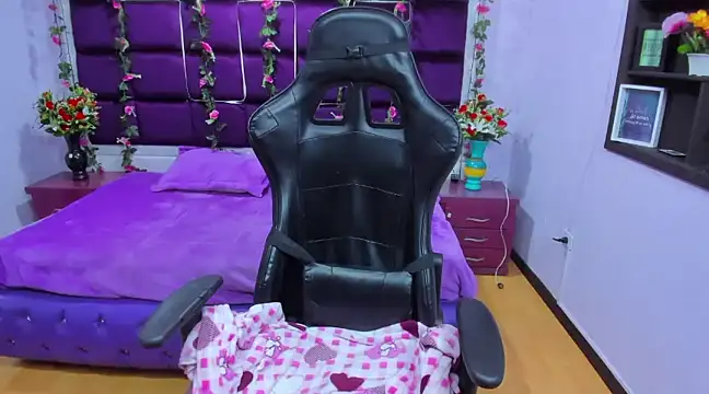 Snapshot of ChloeeTompson_ chatting on 01.29.25 ChloeeTompson online show from 01.29.25