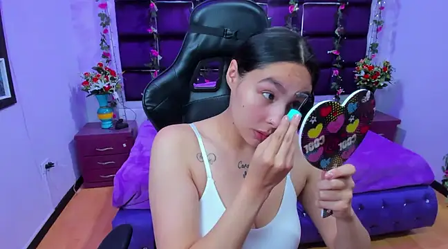 Snapshot of ChloeeTompson_ chatting on 01.31.25 ChloeeTompson online show from 01.31.25