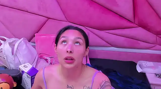 Snapshot of ChloeeTompson_ chatting on 03.05.25 ChloeeTompson online show from 03.05.25