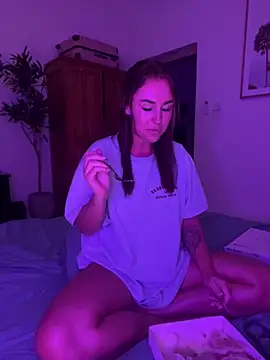 Snapshot of Ellieprincess chatting on 12.14.24 Ellieprincess online show from 12.14.24