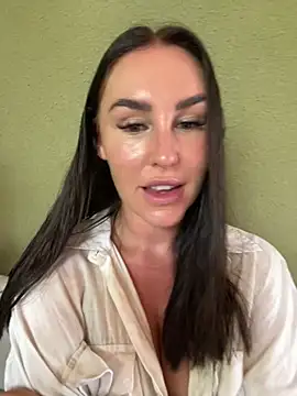 Snapshot of Ellieprincess chatting on 02.11.25 Ellieprincess online show from 02.11.25