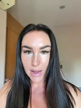 Snapshot of Ellieprincess chatting on 02.19.25 Ellieprincess online show from 02.19.25