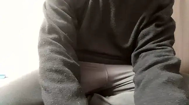 Snapshot of YU-KI00 chatting on 03.08.25 YU-KI00 online show from 03.08.25