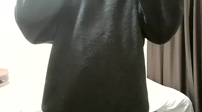 Snapshot of YU-KI00 chatting on 03.08.25 YU-KI00 online show from 03.08.25