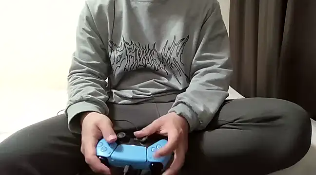 Snapshot of YU-KI00 chatting on 03.12.25 YU-KI00 online show from 03.12.25