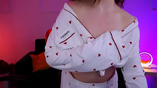 AnnTerry  online show from 02.14.25