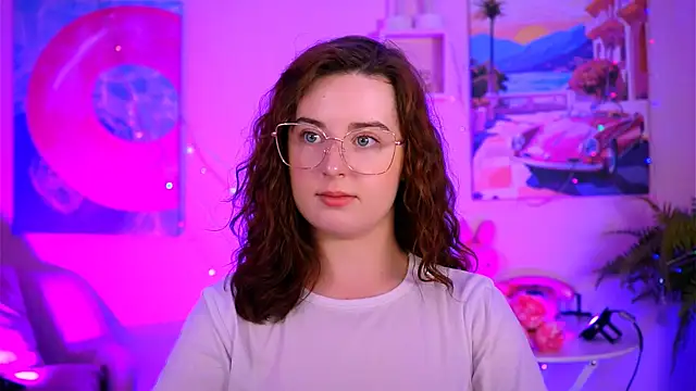 Snapshot of AnnTerry_ chatting on 10.07.25 AnnTerry online show from 10.07.25